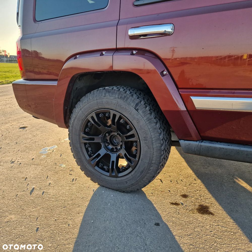 Jeep Commander 5.7 V8 Overland - 9