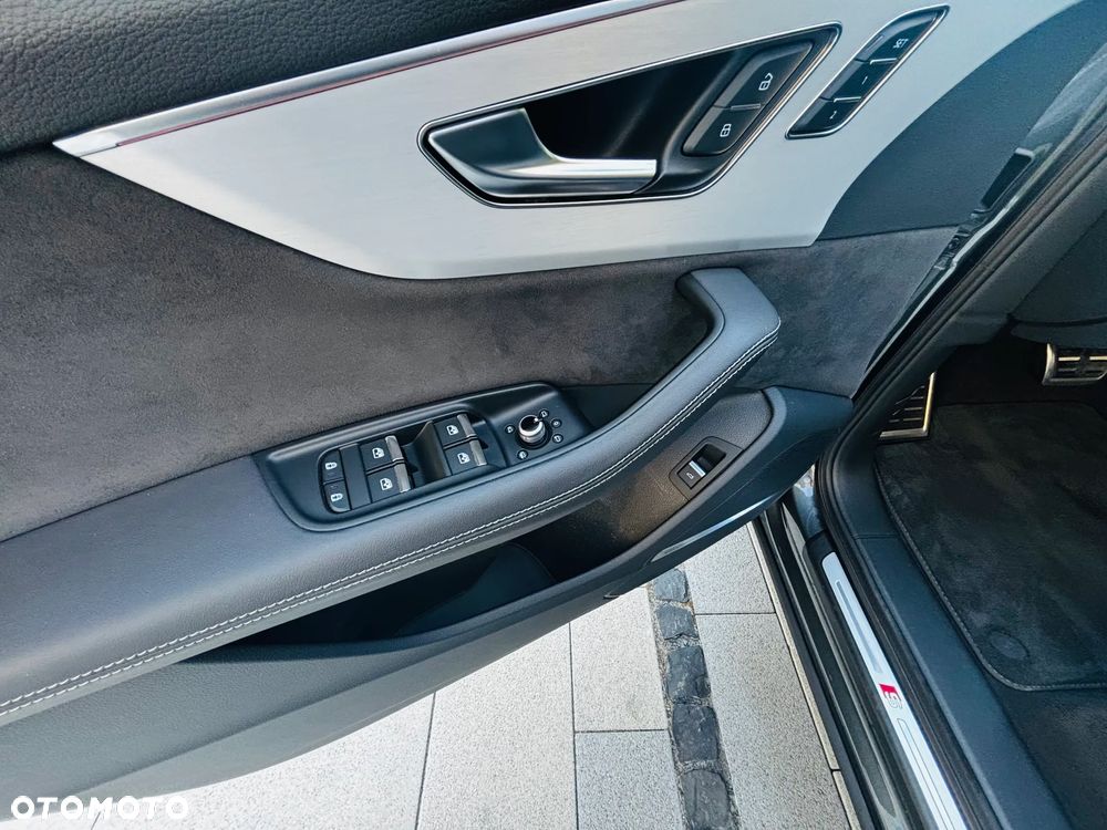 Audi Q7 50 TDI mHEV Quattro S Line Tiptr - 32