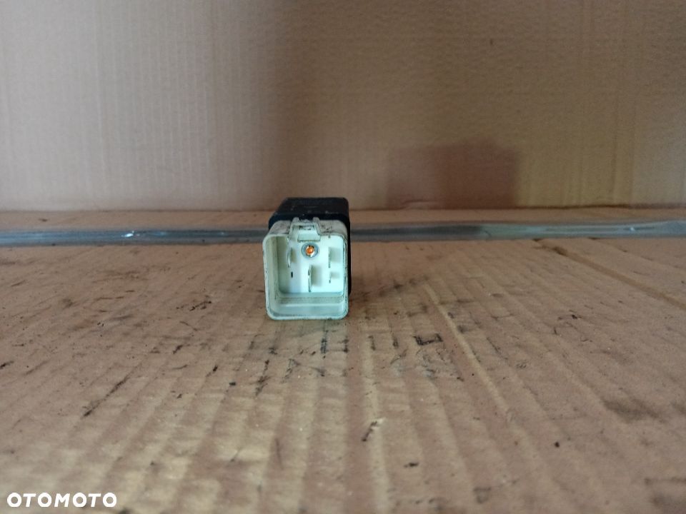 Przekaźnik moduł pompy Mercedes Vito 639 A6398300084 - 2