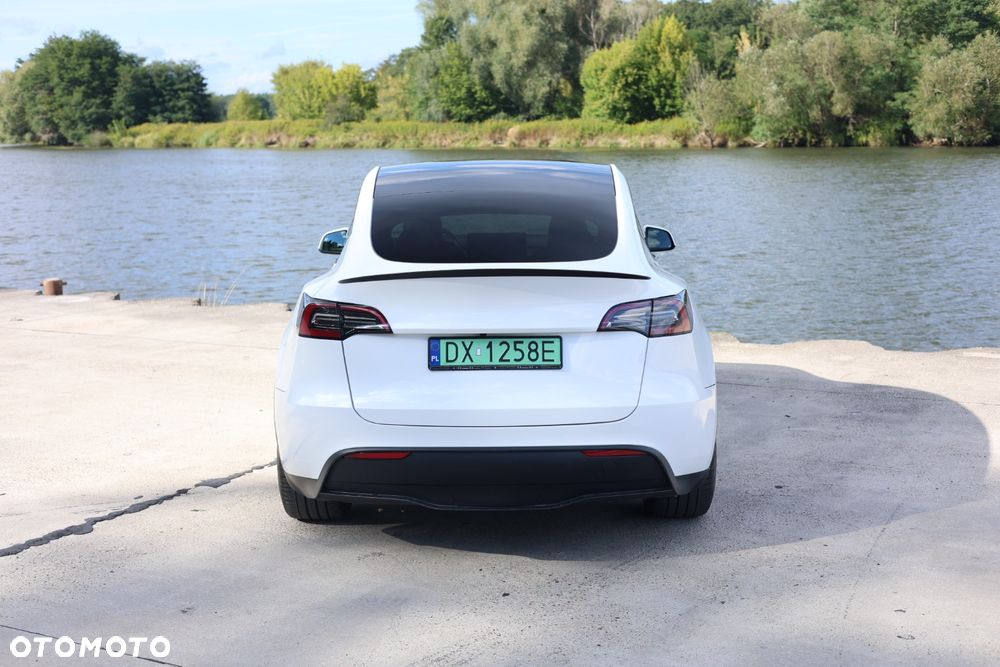Tesla Model Y Performance Dual Motor AWD - 7