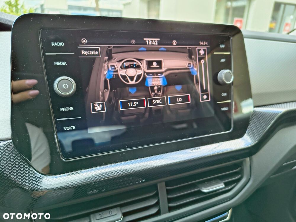 Volkswagen T-Cross - 17