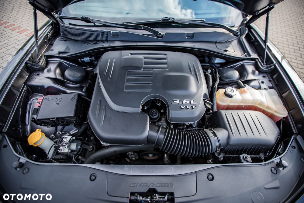 Dodge Charger 3.6 GT - 10