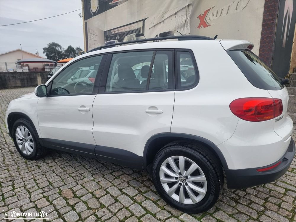 VW Tiguan 2.0 TDi Sport BlueMotion - 3