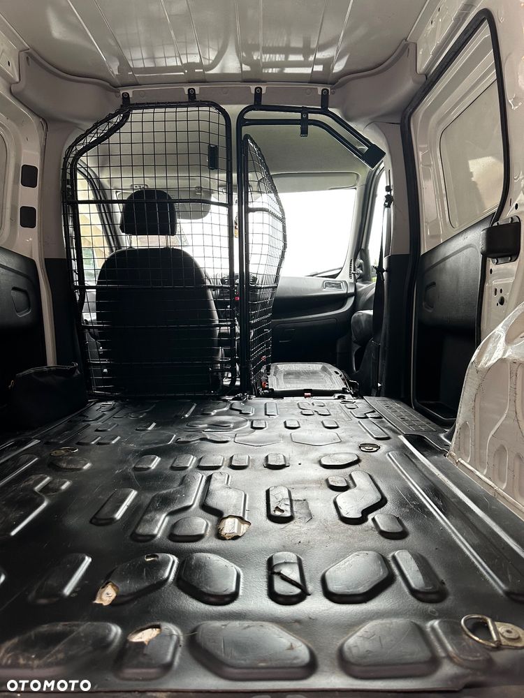 Opel Combo - 11