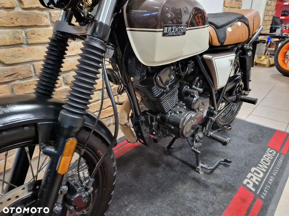 Brixton Cromwell - 33