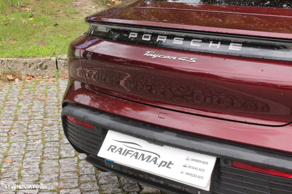 Porsche Taycan 4S - 9