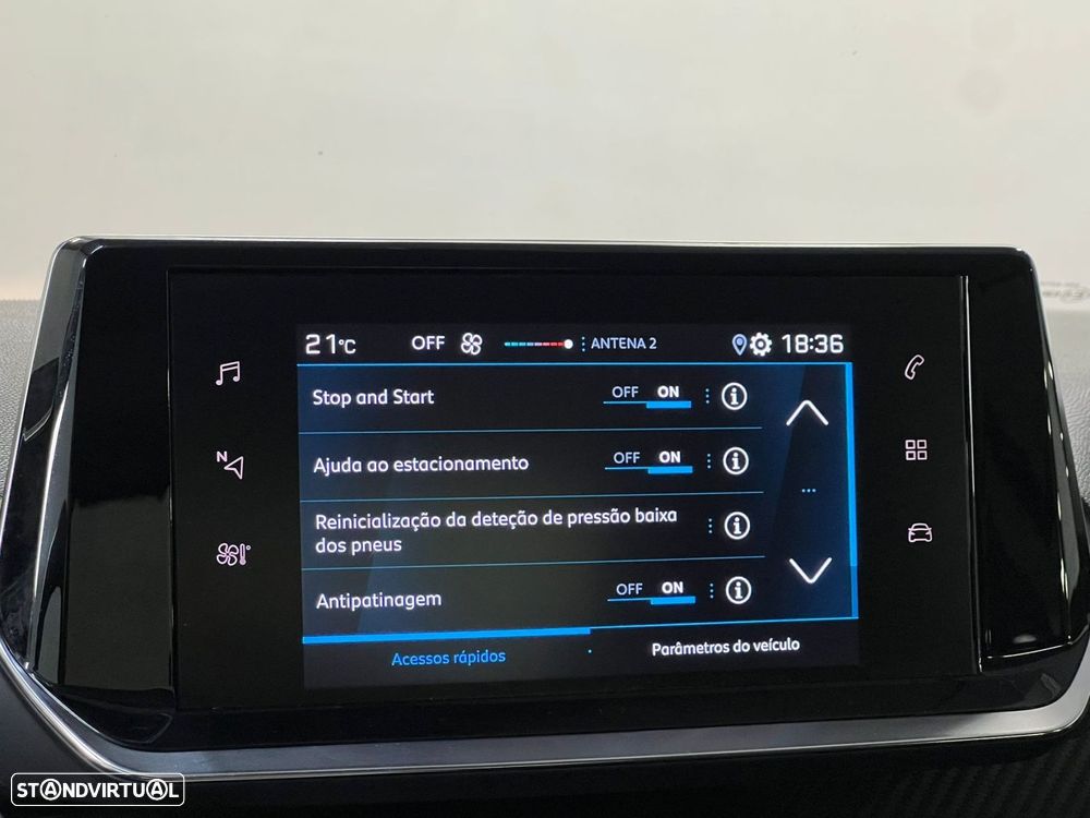 Peugeot 208 1.2 PureTech SE Style - 14