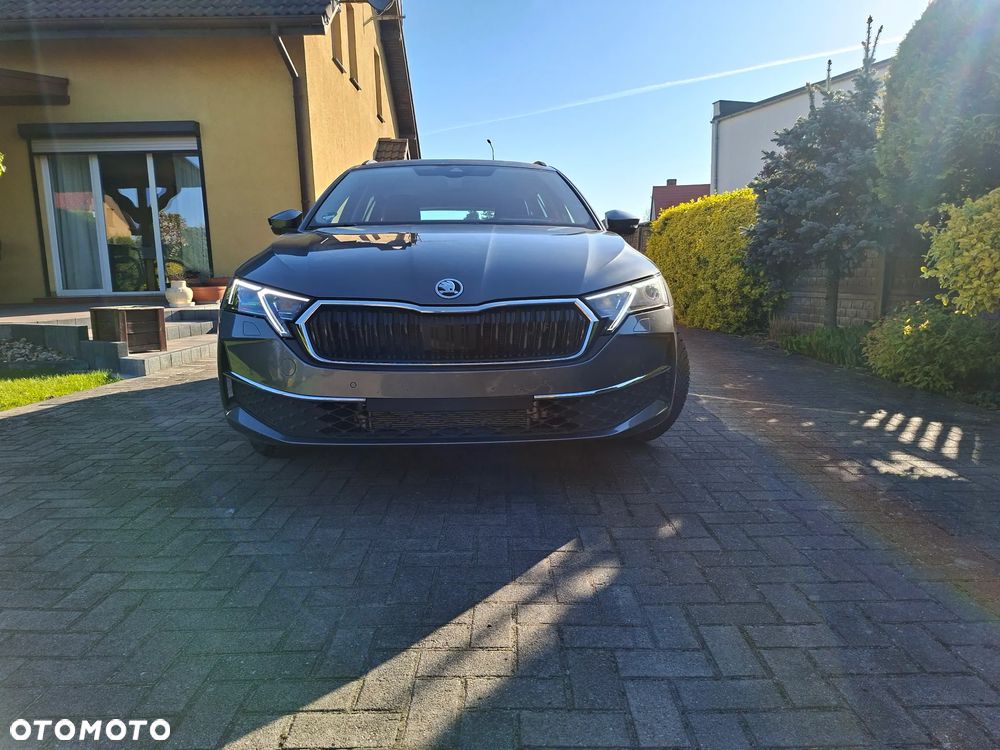 Skoda Octavia 2.0 TDI Edition 130 Selection DSG - 8
