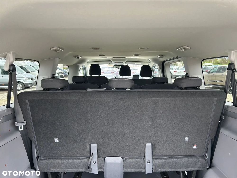 Volkswagen Caravelle - 18