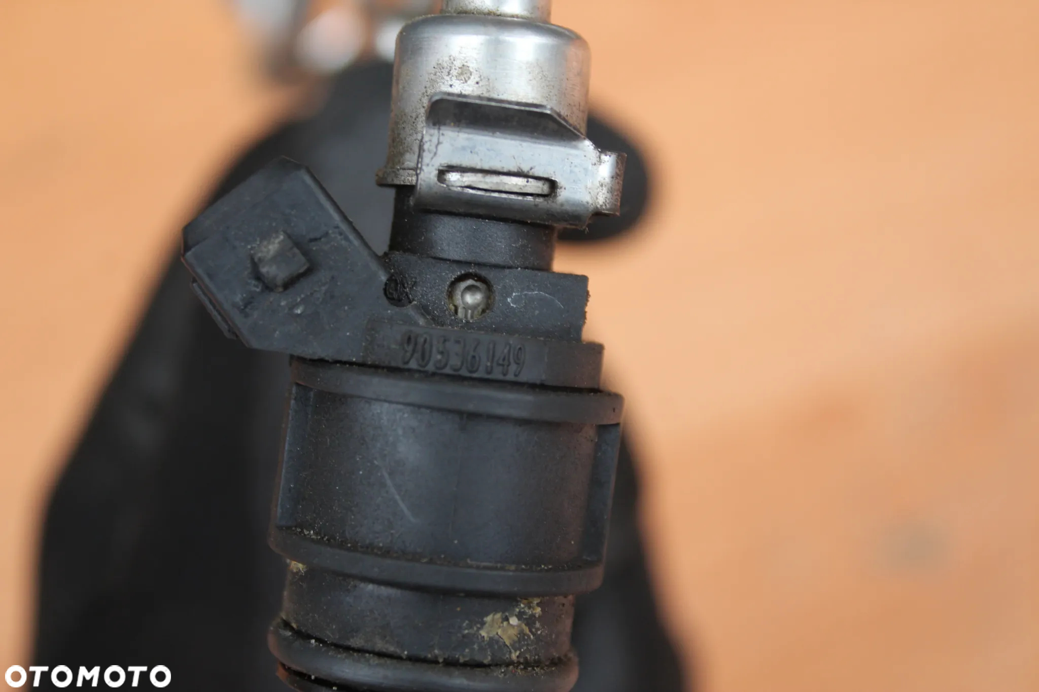 LISTWA WTRYSKOWA WTRYSKIWACZE 1.8 Z18XE X18XE OPEL VECTRA C SIGNUM ZAFIRA A ASTRA G MERIVA A 90536149 - 8