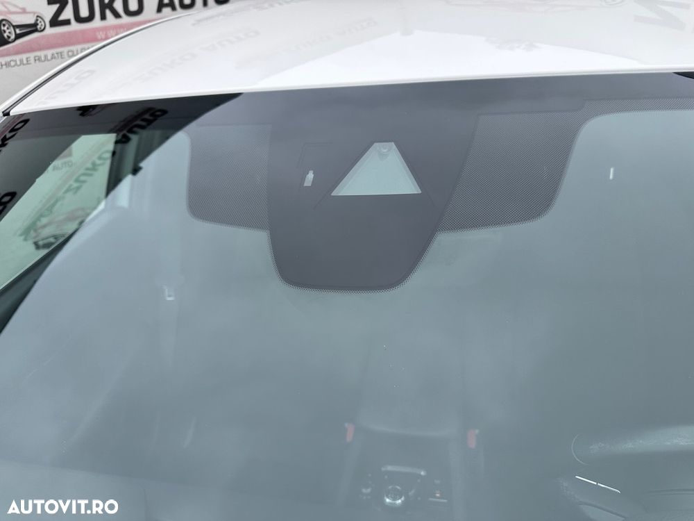 Mazda 3 e-Skyactiv G122 MHEV Exclusive-Line - 16