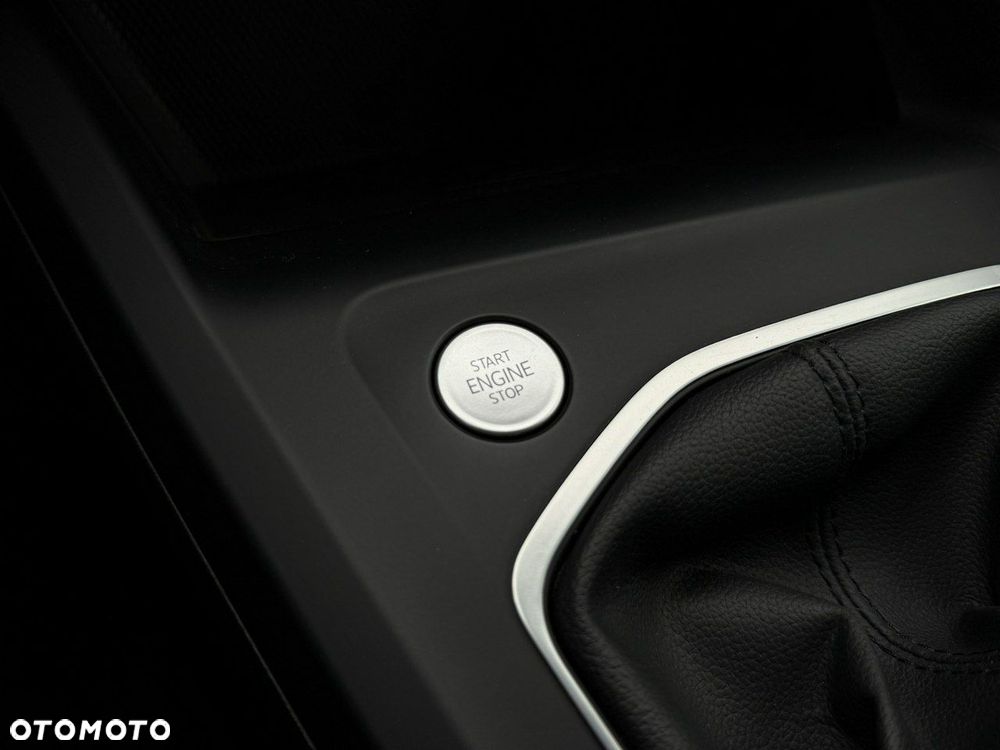 Volkswagen Golf 2.0 TDI Style - 30