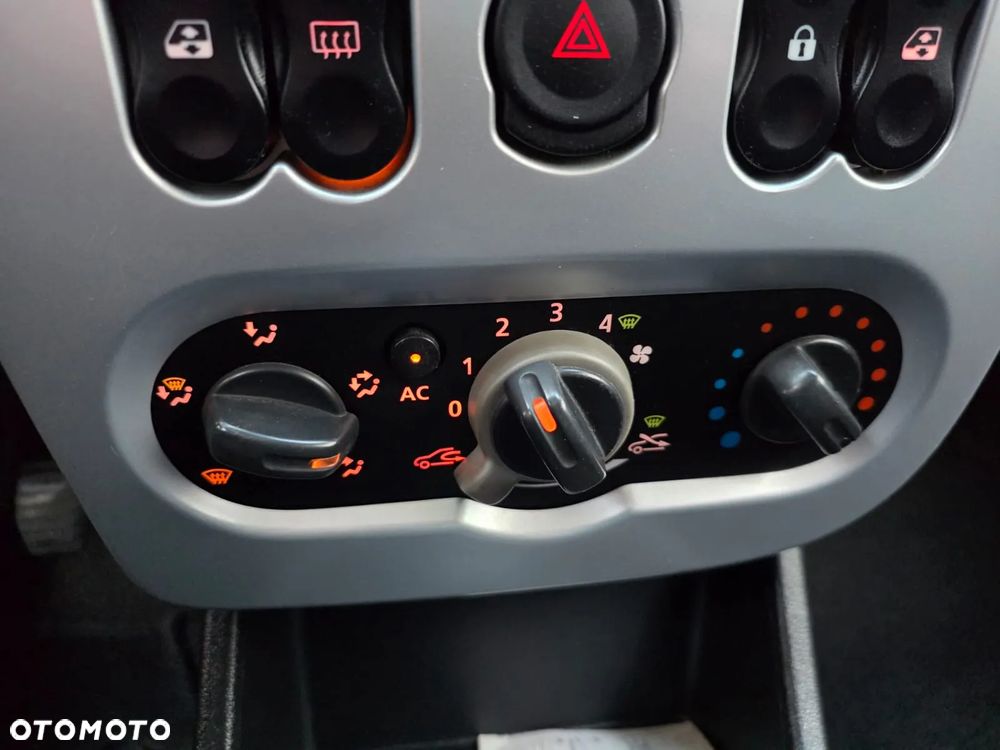 Dacia Logan 1.5 dCi Prestige - 22