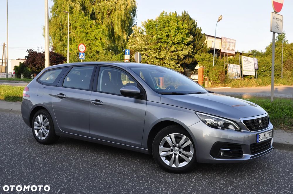 Peugeot 308 PureTech 130 GPF Stop & Start Allure Business-Paket - 18