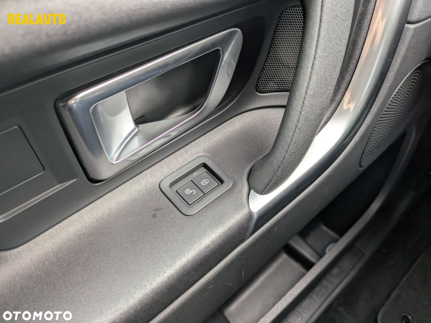 Land Rover Discovery Sport - 18