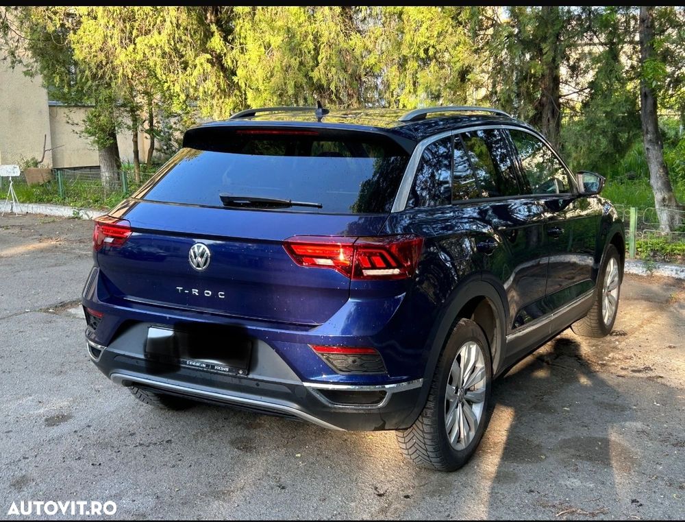 Volkswagen T-Roc - 8