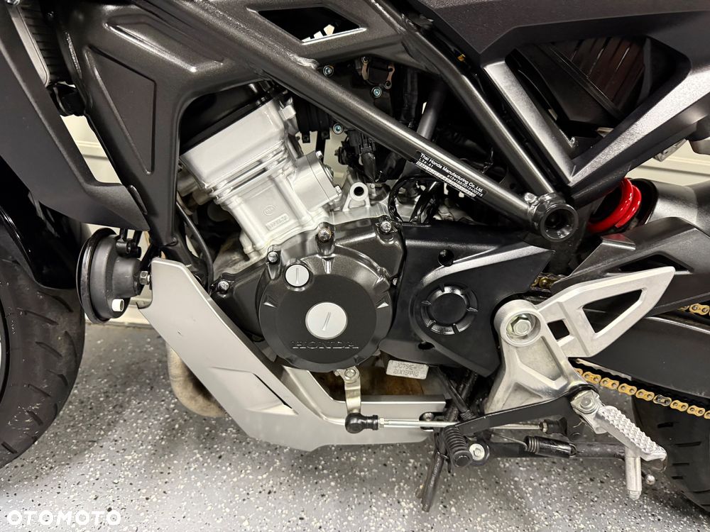 Honda CB - 15