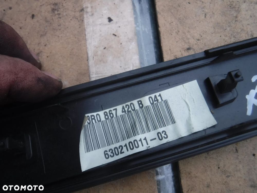 Seat Exeo dekory listwy drzwi 3R0867420B komplet czarne - 2