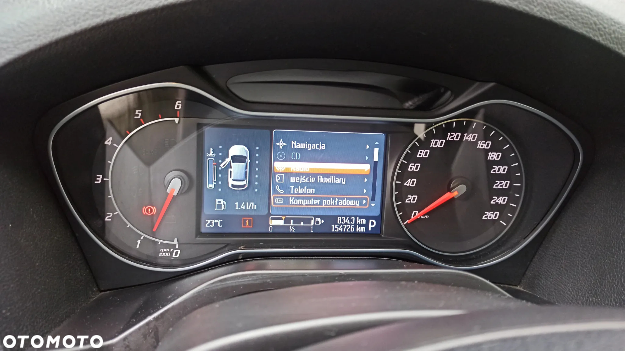 Ford S-Max - 11