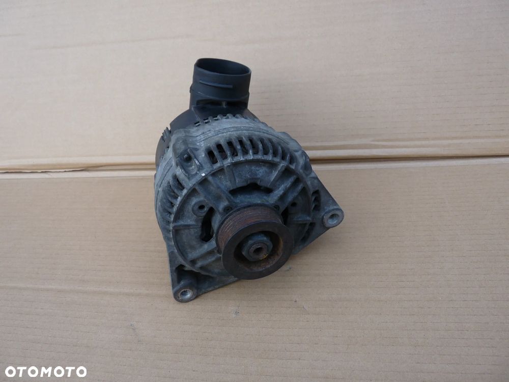 AUDI A8 D2 LIFT 3.7 4.2 ALTERNATOR 077903015E - 5