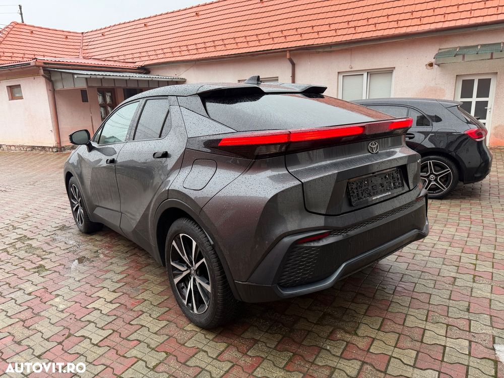 Toyota C-HR 1.8 Hybrid Team Deutschland - 30