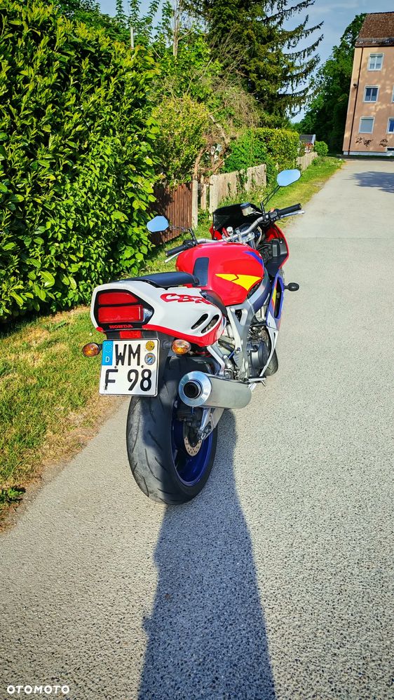 Honda CBR - 3