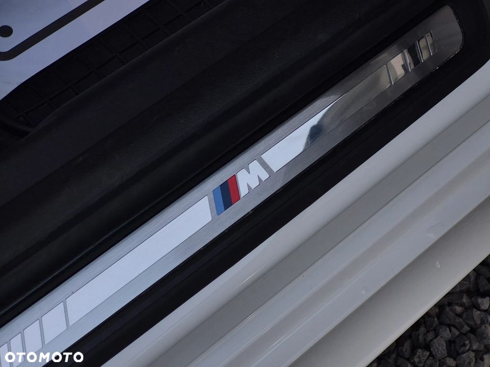 BMW Seria 3 318d MHEV - 39