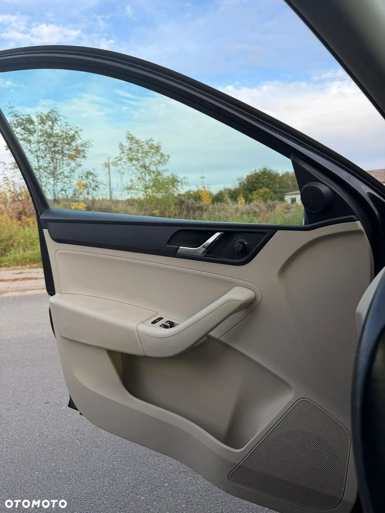 Skoda RAPID 1.2 TSI Elegance - 20