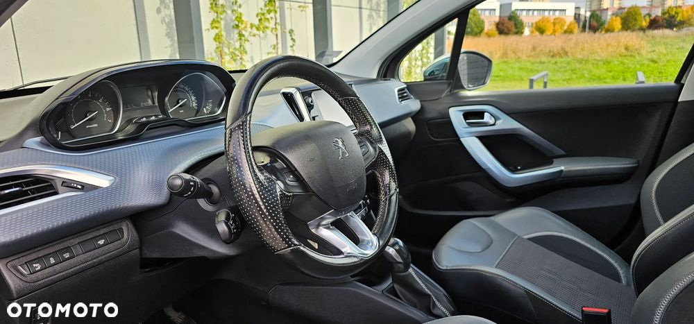 Peugeot 208 1.2 PureTech Allure S&S - 23