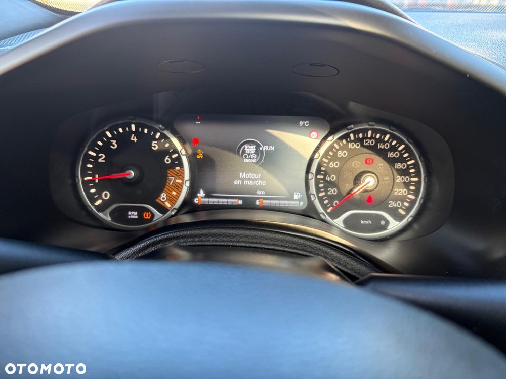 Jeep Renegade - 16
