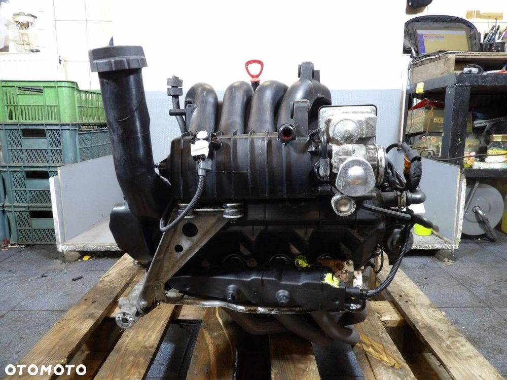 MERCEDES VANEO W414 SILNIK 1.9B 125KM A1660101905 - 1