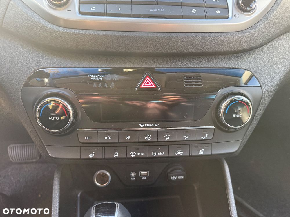 Hyundai Tucson 2.0 CRDi 4WD Automatik Advantage - 27