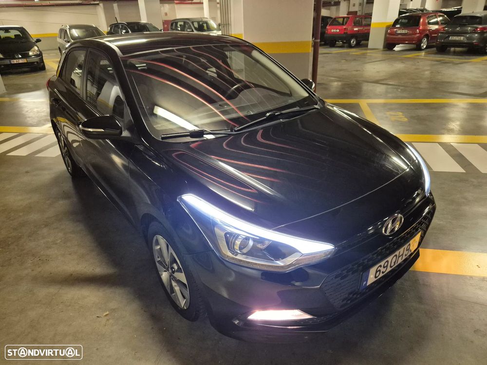 Hyundai i20 1.1 CRDi Blue Access+Bluetooth - 8