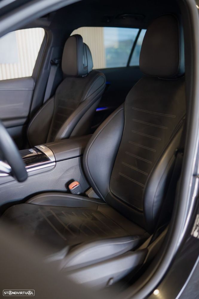 Mercedes-Benz C 300 e AMG Line - 21