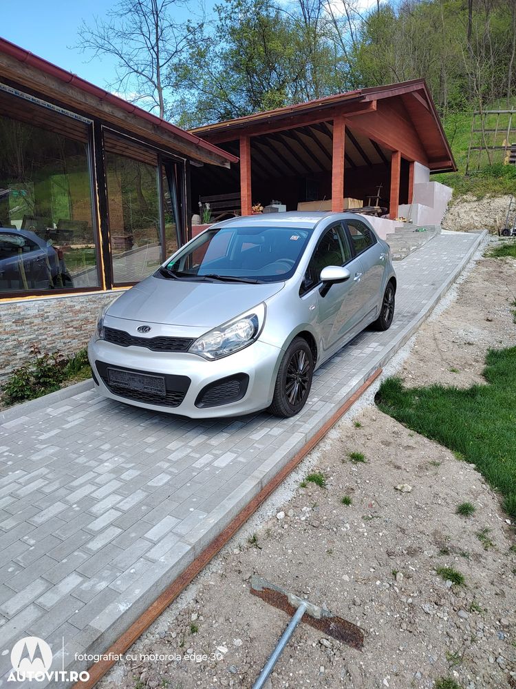 Kia Rio - 15
