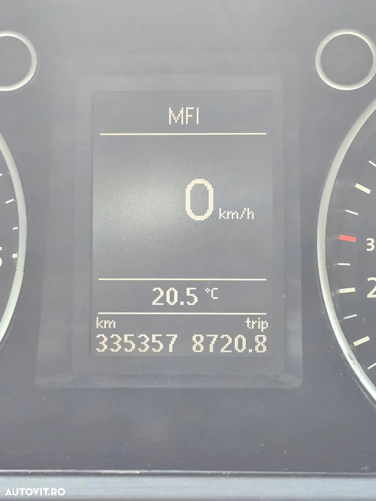 Volkswagen Passat 2.0 TDI BlueMotion Technology DSG Comfortline - 12