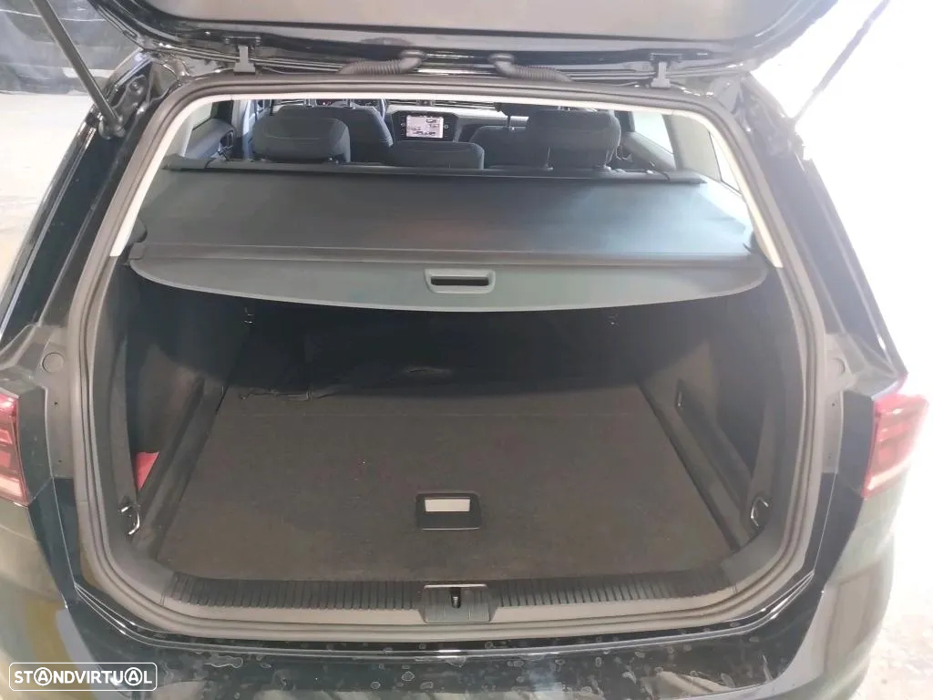 VW Passat Variant 2.0 TDi Business DSG - 12