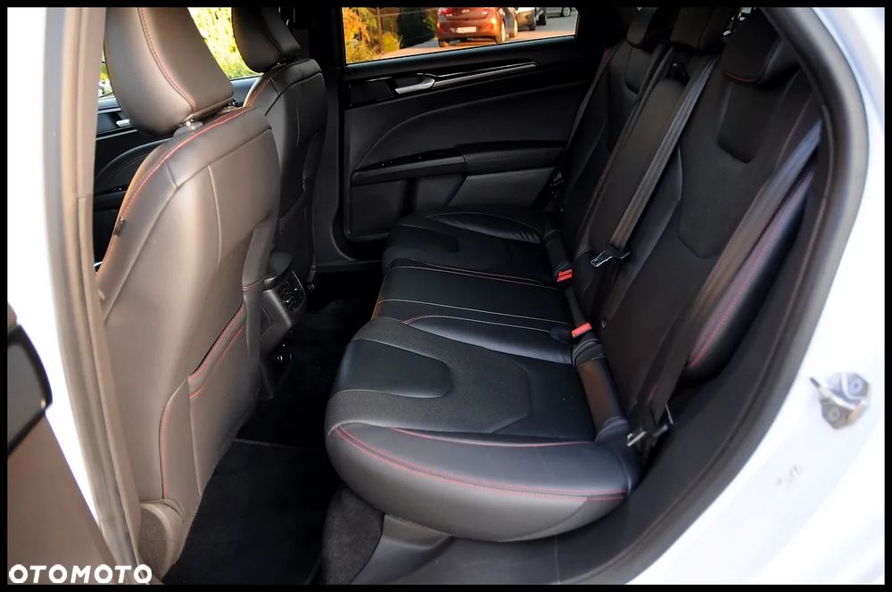 Ford Mondeo 2.0 TDCi ST-Line - 30