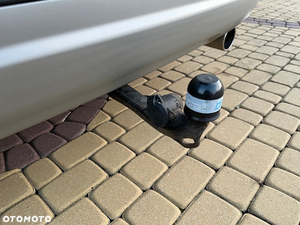 Ford Kuga 2.0 TDCi 4x4 Titanium - 9