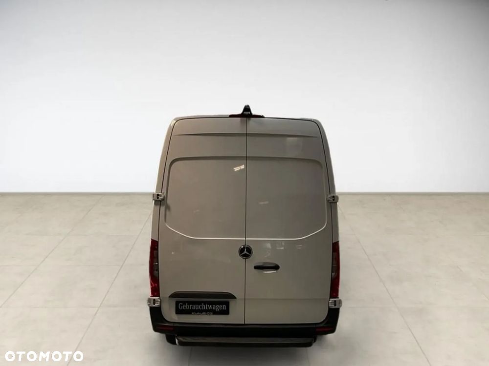 Mercedes-Benz Sprinter - 6