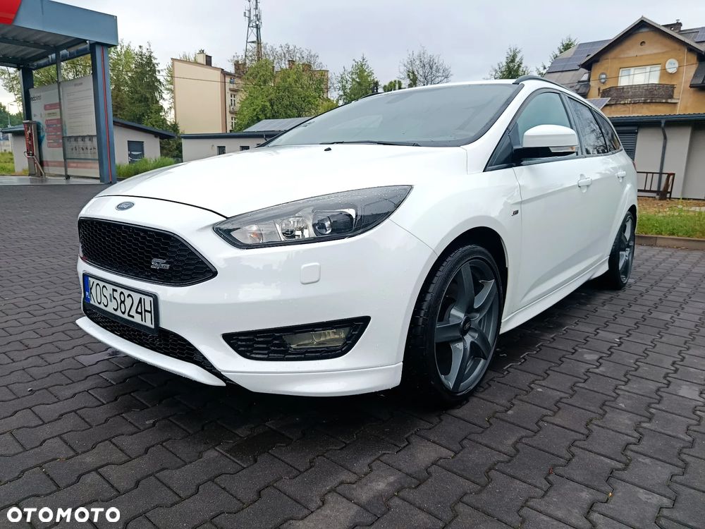 Ford Focus 1.5 EcoBoost STart-Stopp-System ST-LINE - 4
