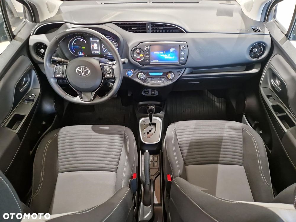 Toyota Yaris - 12