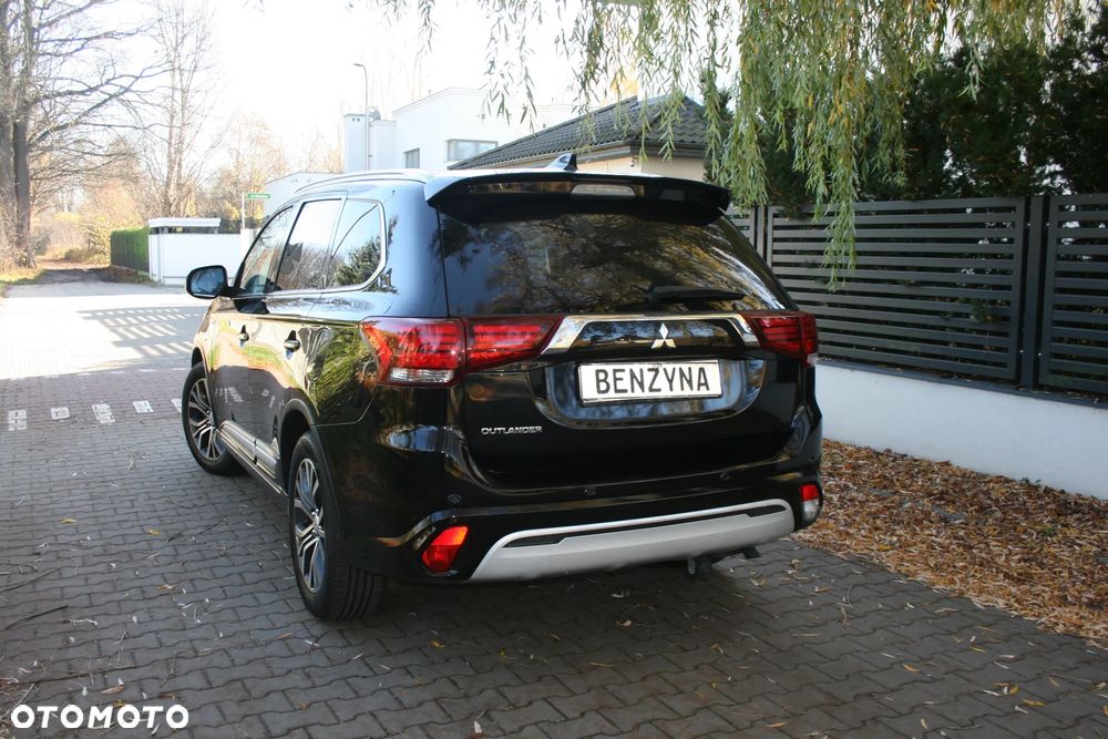 Mitsubishi Outlander 2.2 DID Intense + 4WD - 23