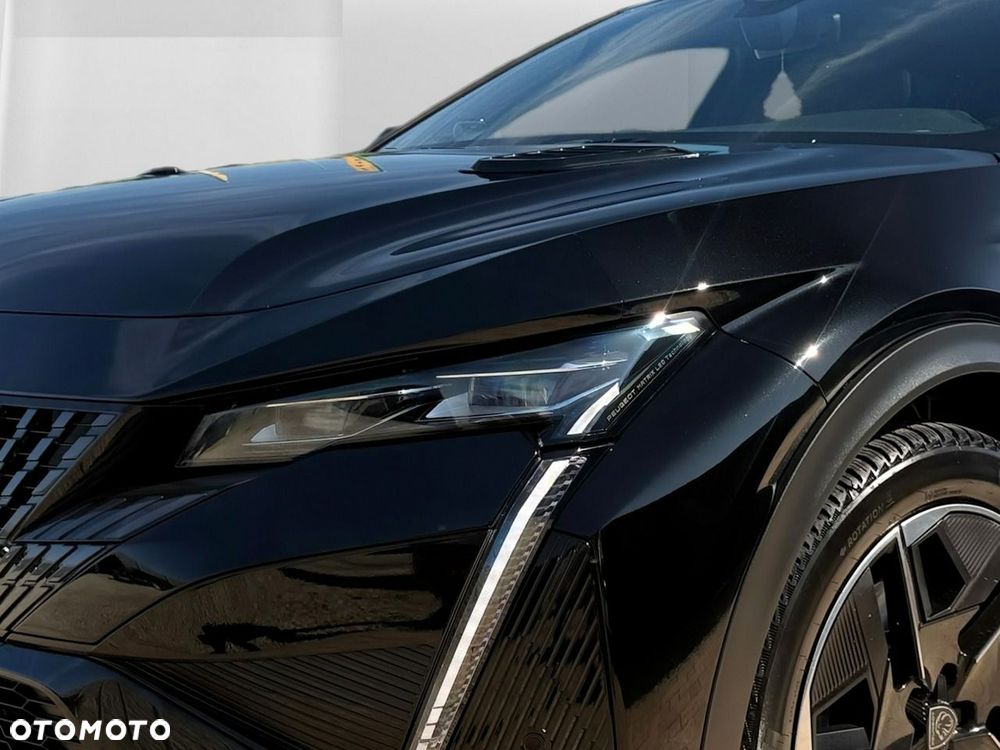 Peugeot 408 - 8