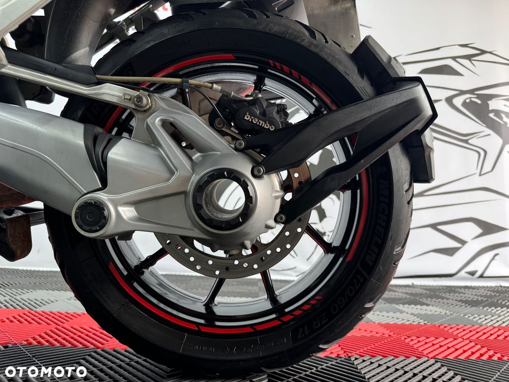 BMW R - 9