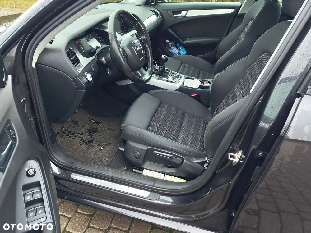Audi A4 Avant - 11