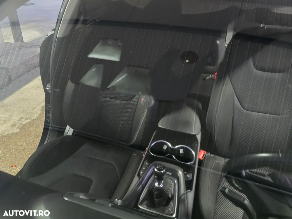 Ford Mondeo 1.6 TDCi Trend - 16