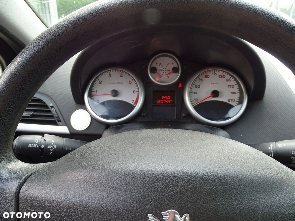 Peugeot 207 - 7