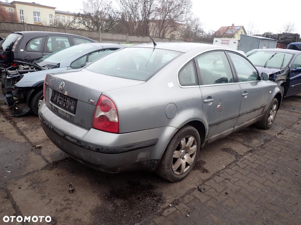 CZĘŚCI - Vw Passat B5 1,9TDI 101KM AVB FILM SEDAN LIFT 5B lakier LD7W 2002r. INDEX - 9814 - 4