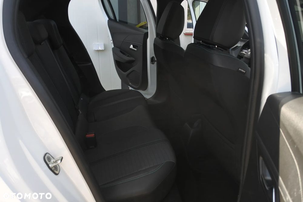 Peugeot 208 1.2 PureTech Allure S&S EAT8 - 7